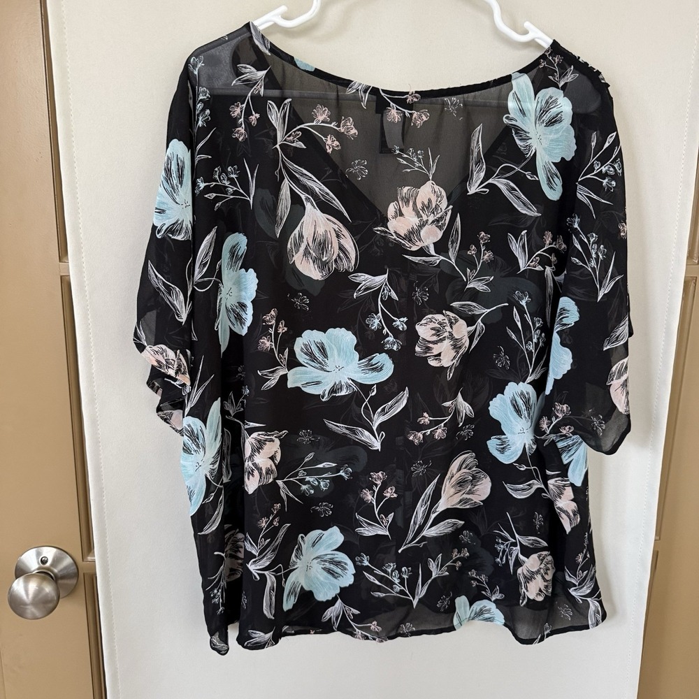 Torrid Womens 1‎ Floral Sheer V-Neck Button Up Chiffon Short Sleeve Blouse Top - Picture 5 of 8